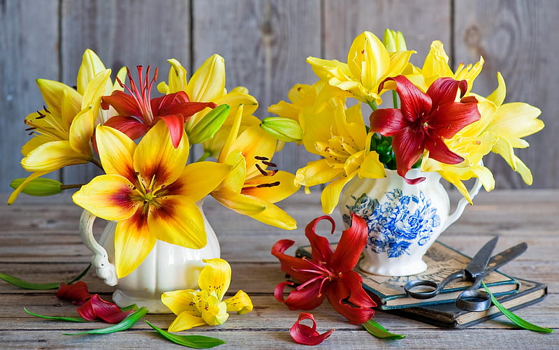 Flowers arrangement, pretty, colorful, lovely, lilies, vase, bonito, floral, still life, bouquet, flowers, arrangement, HD wallpaper