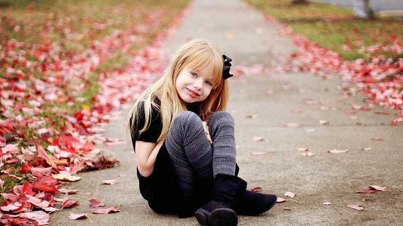 Nice Looking Girl Child Is Sitting On Pathway Cute, HD wallpaper