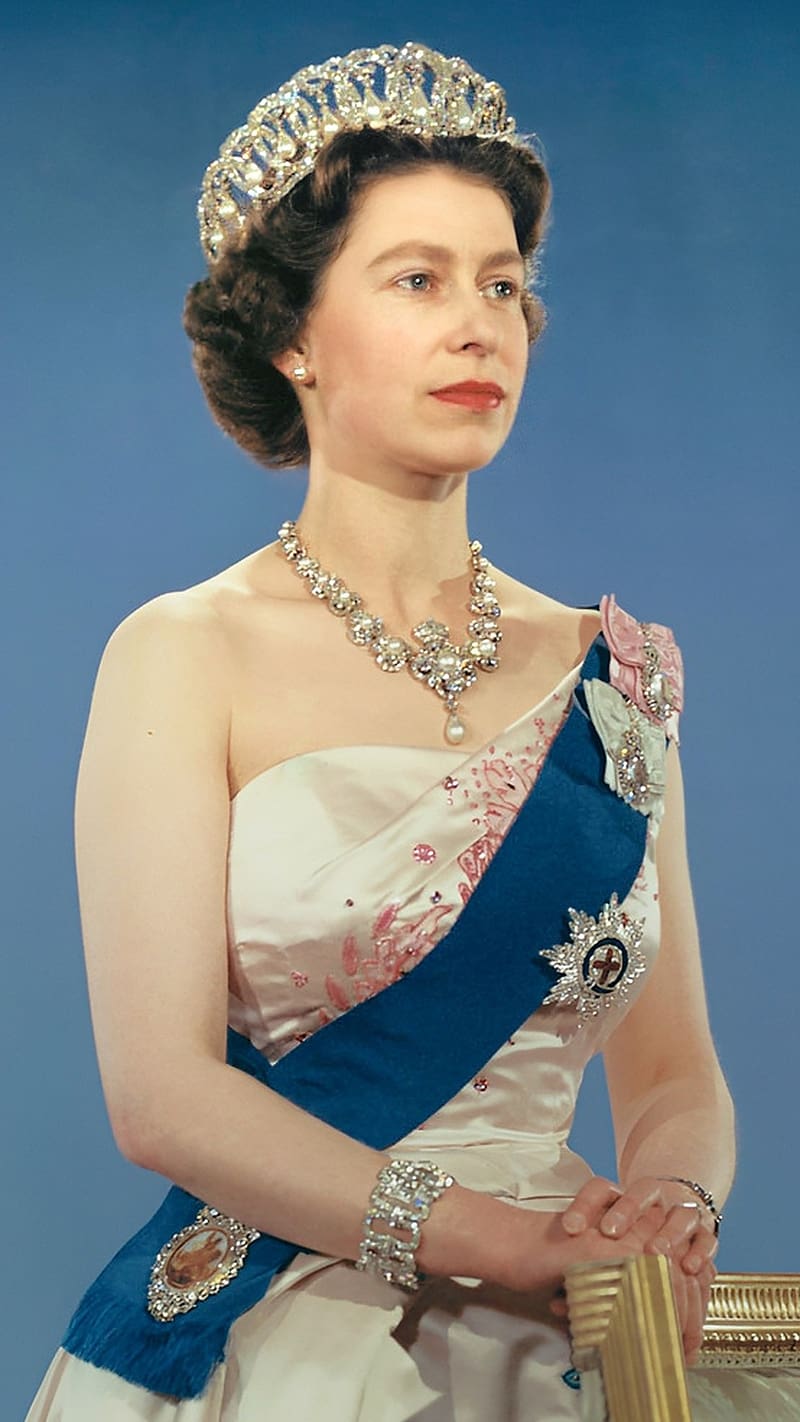 Queen Elizabeth, Young Age, royal, crown, queen of england, HD phone wallpaper