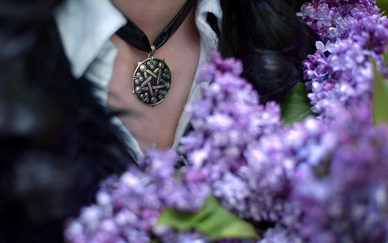 Yennefer's pendant, yennefer, the witcher, pendant, jewel, pink, lilac, HD wallpaper