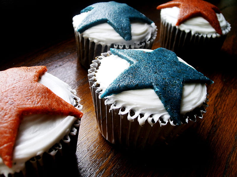 Cupcakes with marzipan stars, marzipan, cupcakes, food, orange, blue, star, sweet, HD wallpaper