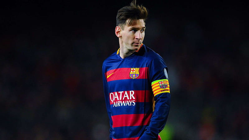 Lionel Messi Is Looking Back Wearing Blue Red Sports Dress Messi Hd Wallpaper Peakpx