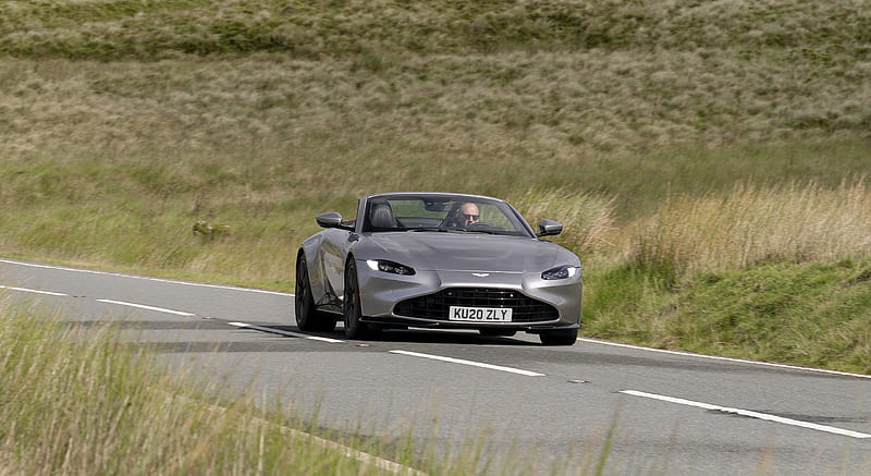 2021 Aston Martin Vantage Roadster (Color: Spirit Silver) - Front , car, HD wallpaper 2021 Aston Martin Vantage Roadster (Color: Spirit Silver) - Front , car, HD wallpaper