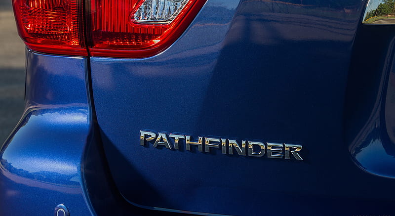2020 Nissan Pathfinder Platinum 4WD - Badge , car, HD wallpaper