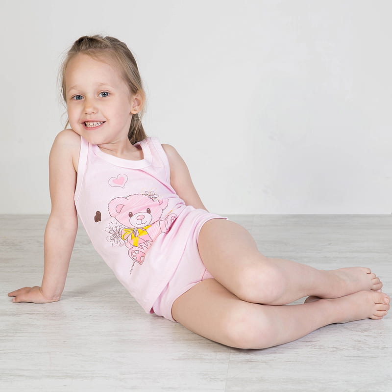Little girl, Belle, lovely, leg, comely, lying, pure, blonde, smile, fun, wall, studio, baby, cute, sit, girl, feet, barefoot, childhood, white, pretty, adorable, sweet, sightly, nice, beauty, hand, face, child, Hair, little, Nexus, bonito, dainty, kid, graphy, fair, people, pink, princess, HD wallpaper