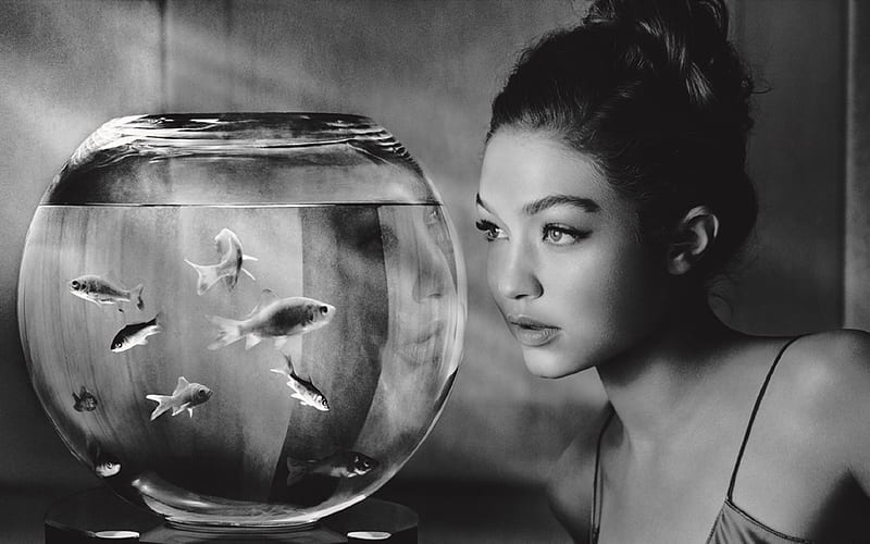 Gigi Hadid, hoot, aquarium, American supermodel, monochrome, portrait, beautiful women, Jelena Noura Hadid, HD wallpaper