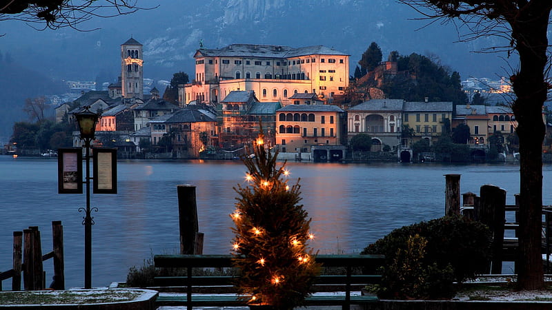christmas on lake orta piemonte italy, christmas, mountains, town, lake, lights, HD wallpaper