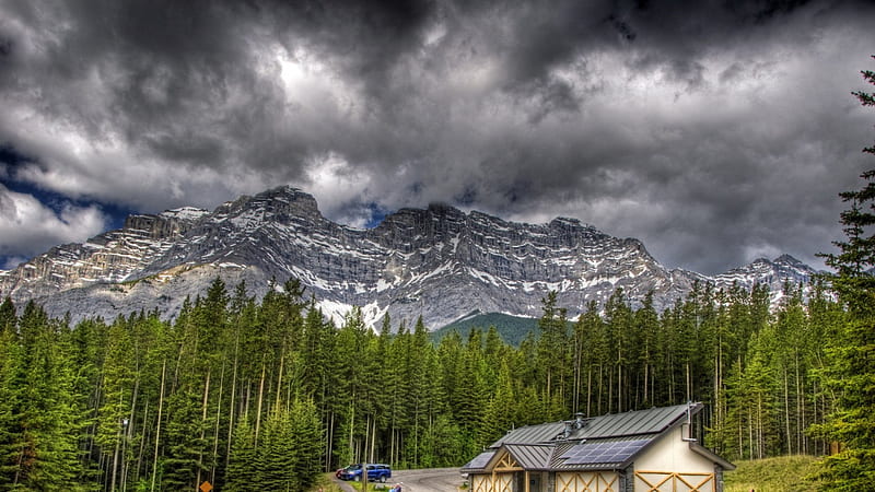 entrance to banff national park in canada, forest, mountains, visitors center, road, clouds, HD wallpaper