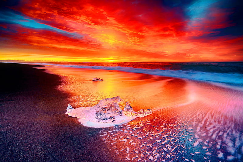 Beautiful sea sunset, colorful, shore, fiery, ocean, bonito, sunset, clouds, sea, beach, reflection, HD wallpaper