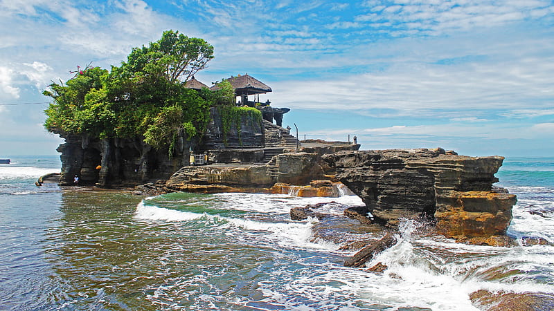 Rock Islet Of Tanah-Lot, islands, rock island, bonito, religion, waves, trees, sea, beach, Indonesia, hindu, temple, tropical, Bali, HD wallpaper