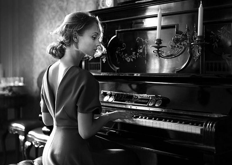 Old Piano, graphy, girl, model, music, black and white, bonito, piano, HD  wallpaper | Peakpx