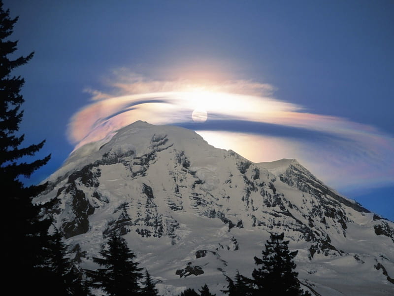 Mount Rainier Lunar Corona, moon, clouds, mountian, unusual, HD wallpaper