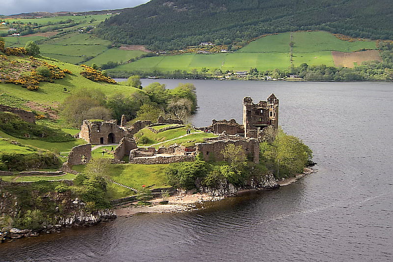 Urquhart Castle On Loch Ness, castles, loch ness, scotland, highlands, HD wallpaper