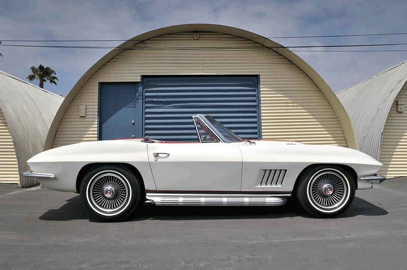 White fast. Stingray car 60's.