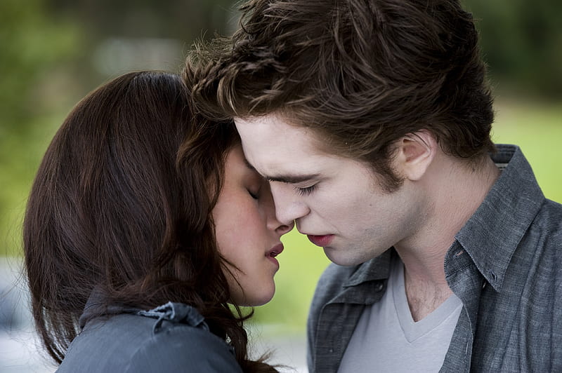 Twilight ~ The kiss, poster, movie, bella, edward, twilight, Robert Pattinson, couple, kiss, Kristen Stewart, HD wallpaper