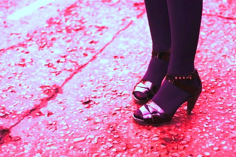 walking in a girl's world, walking, pink, girl, shoes, HD wallpaper