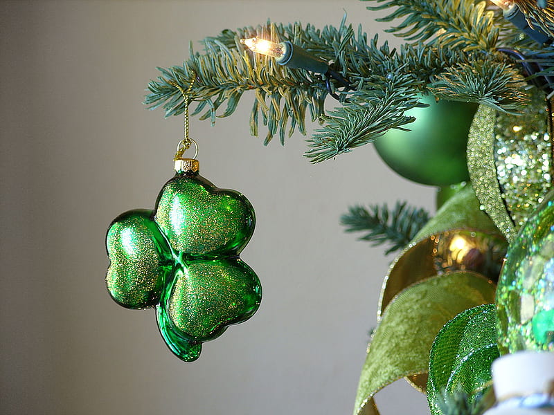 Trefoil ornament, tree, green, christmas, trefoil, ornament, lights, HD wallpaper