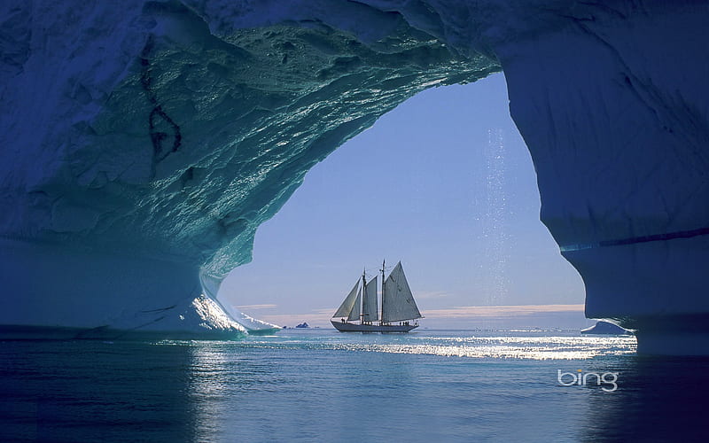 Iceberg arch and sailboat off the coast of Greenland, HD wallpaper