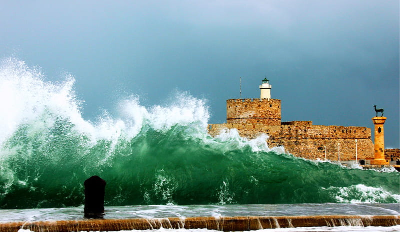 Rhodes Greece Lighthouse, huge waves, Tower of St Nicholas, bonito, island, green waters, lighthouse, sea, HD wallpaper