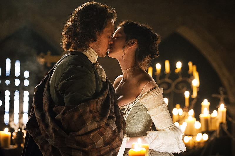 Outlander Wedding , Wedding, Love, Outlander, Claire, kiss, Jamie, HD wallpaper