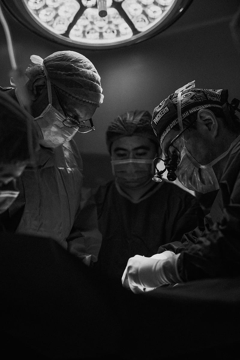 gray scale of three nurses and doctor about to perform surgery, HD phone wallpaper