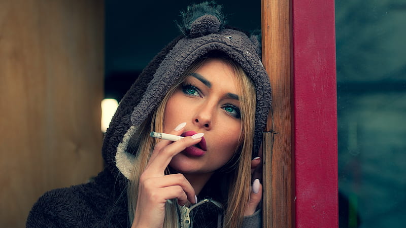 Models, Model, Blonde, Girl, Green Eyes, Hood, Smoking, Woman, HD wallpaper