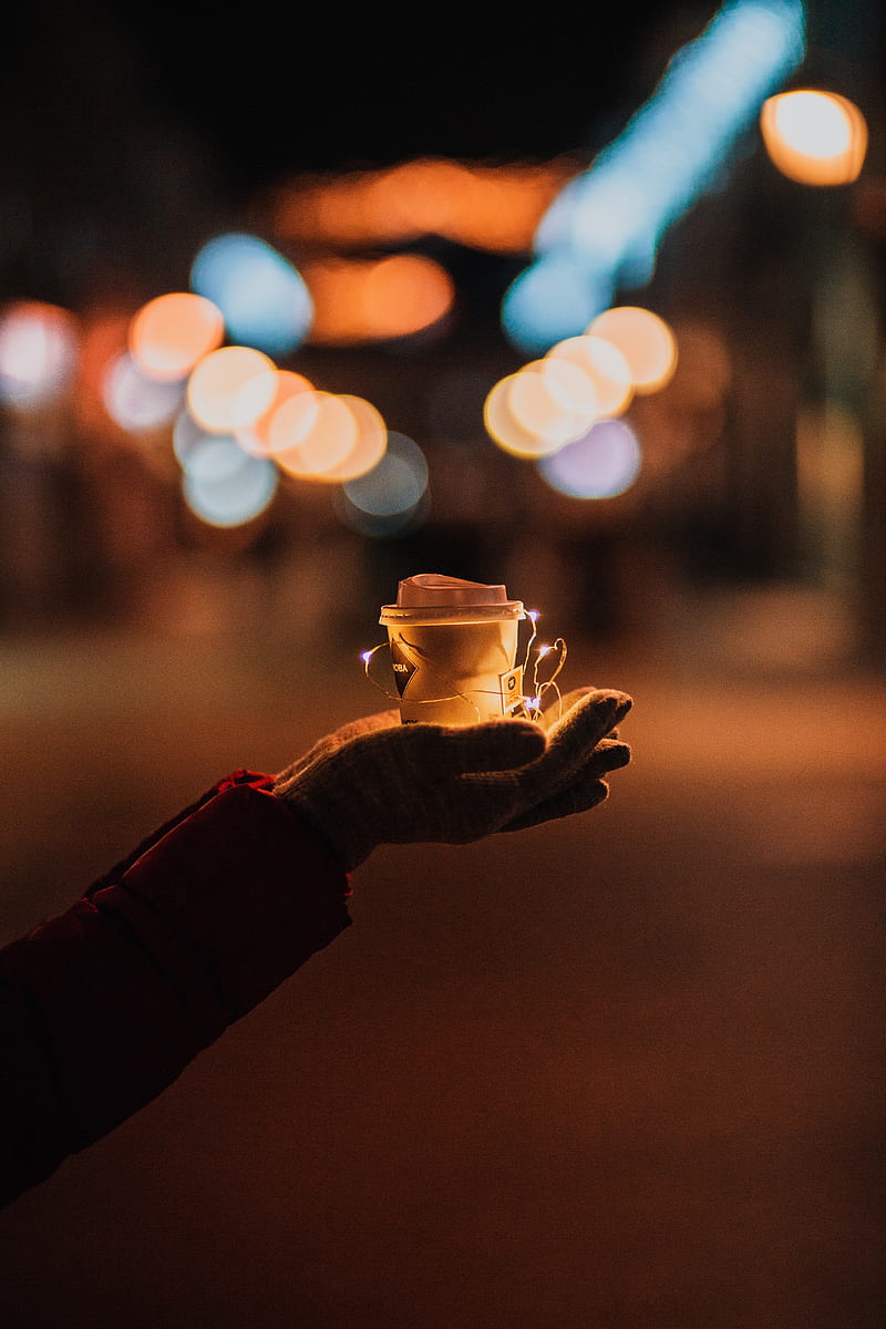 cup, garland, hands, glow, night, HD phone wallpaper