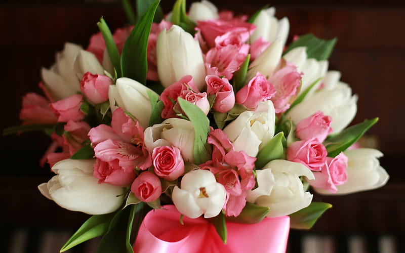 bouquet of white and pink tulips, spring bouquet, spring flowers, tulips, pink tulips, white tulips, HD wallpaper