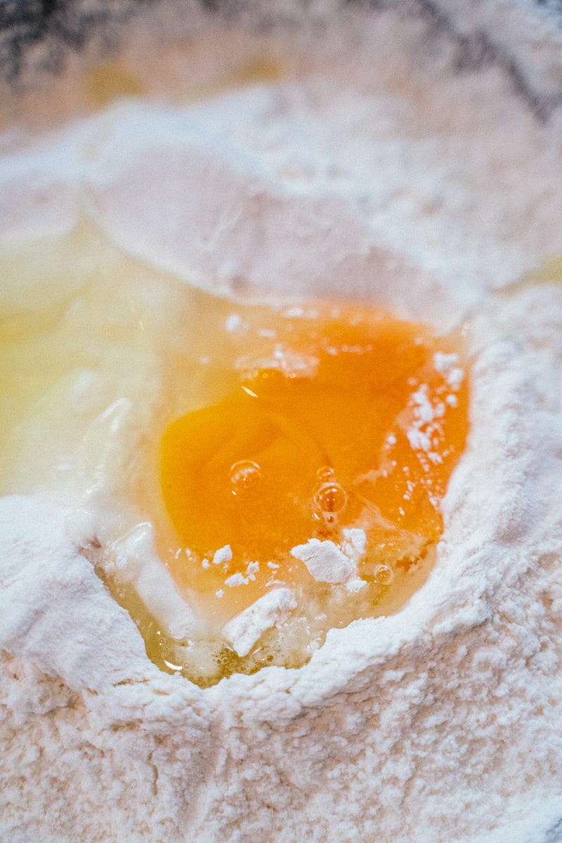 Sunny Side Up Egg on White Powder, HD phone wallpaper
