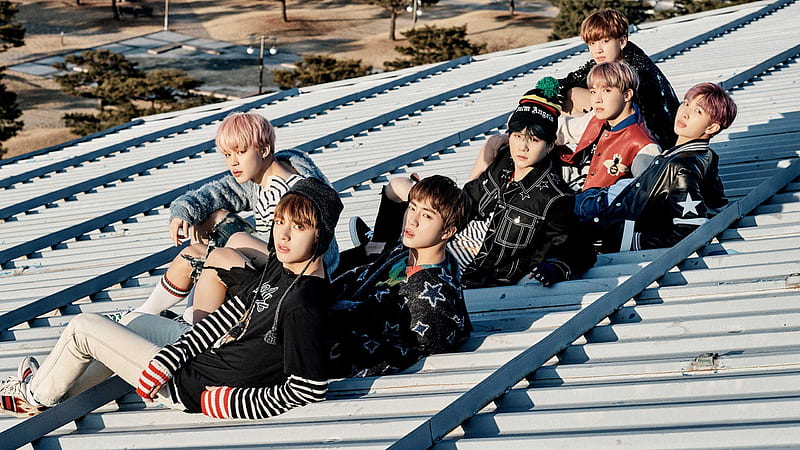 Bangtan Boys Are Lying Down On Roof Top BTS, HD wallpaper
