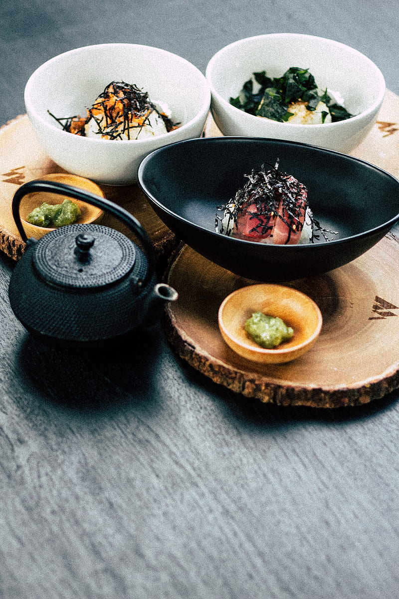 nigiri on black bowl with wasabe, HD phone wallpaper