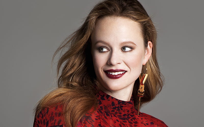 Thora Birch, American actress, portrait, smile, red dress, face, hoot, HD wallpaper