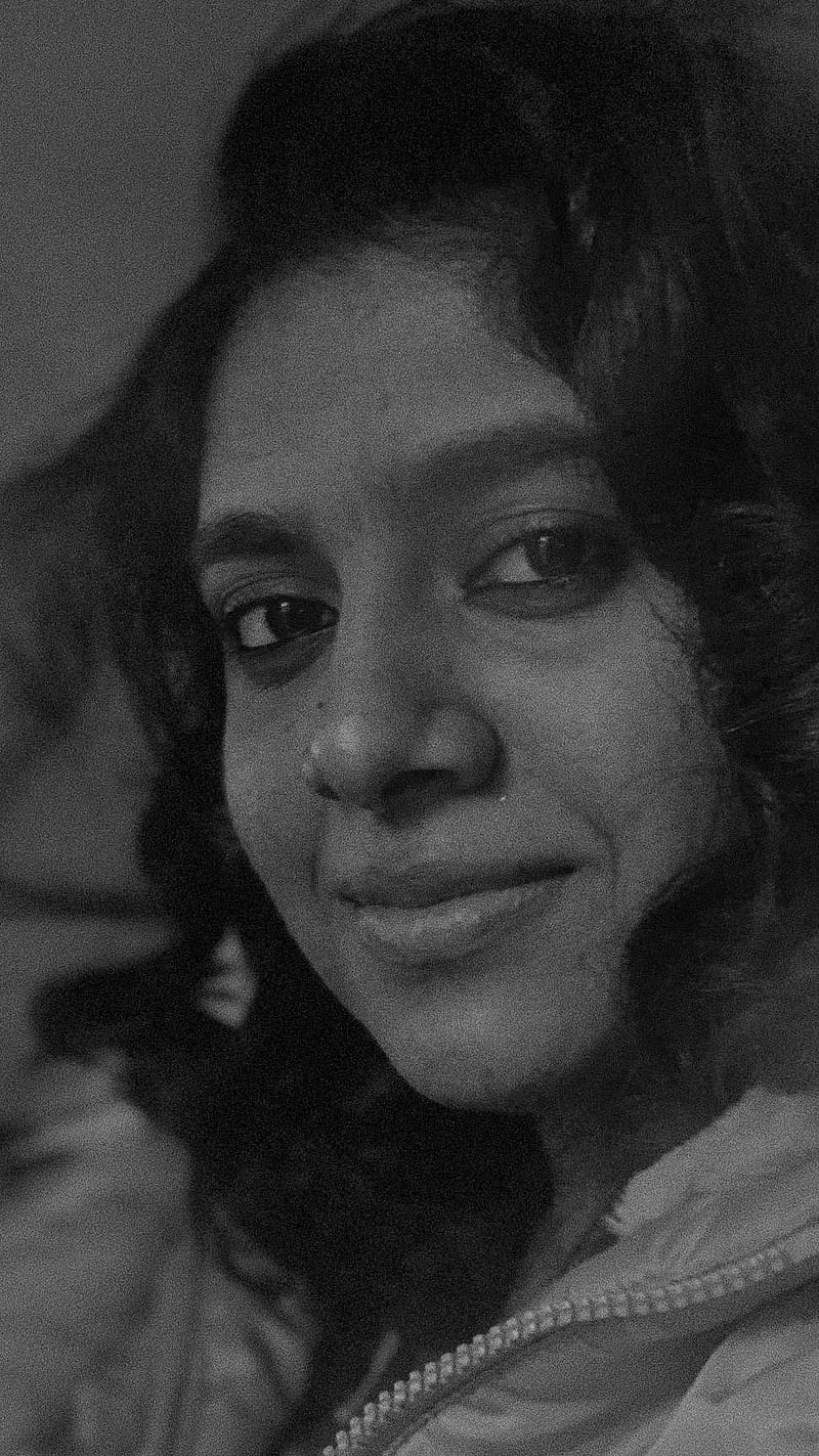 Nimisha Sajan , nimisha bindu, black and white, mallu actress, HD phone wallpaper