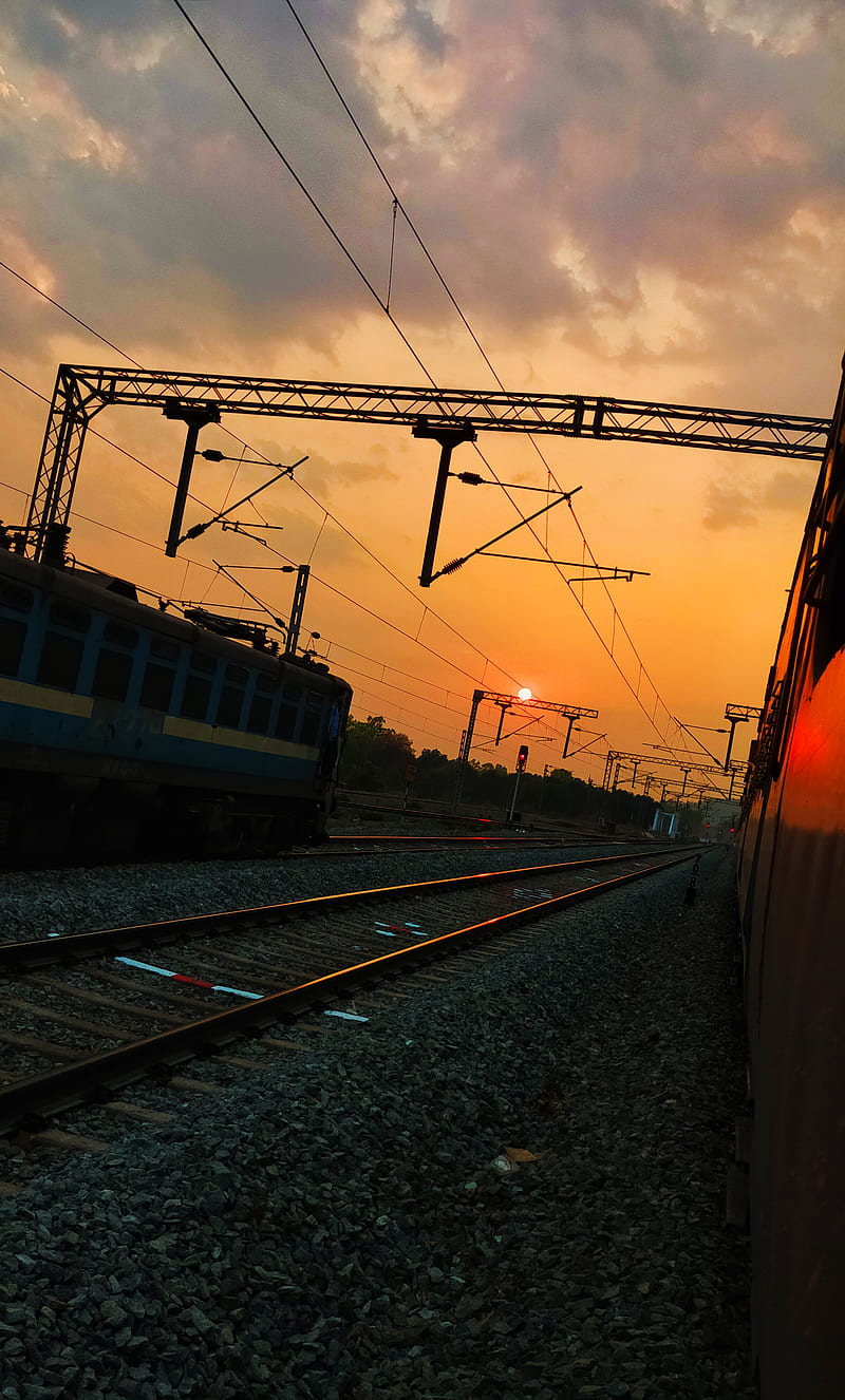 Sunset train, battlefield, division, holland, india, journey, papun bhoi, sunset, themes, tone, train, HD phone wallpaper