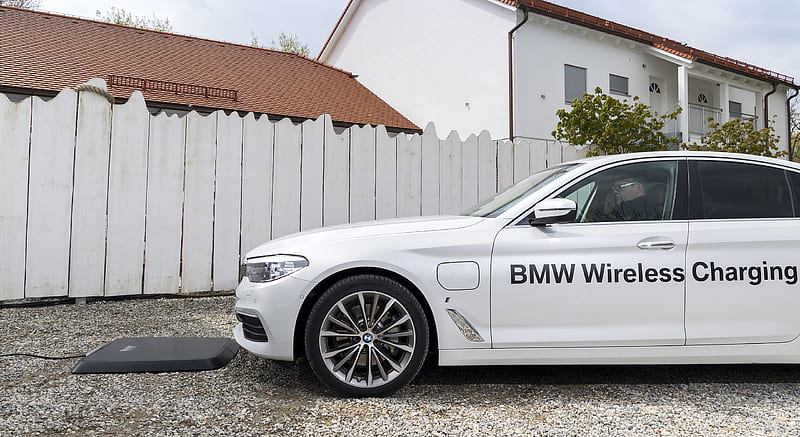 2018 BMW 530e iPerformance - Wireless Charging , car, HD wallpaper