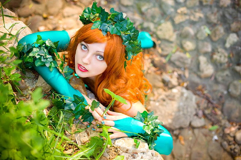 poison ivy2, leaves, graphy, lovely, girl, plants, laying, HD wallpaper