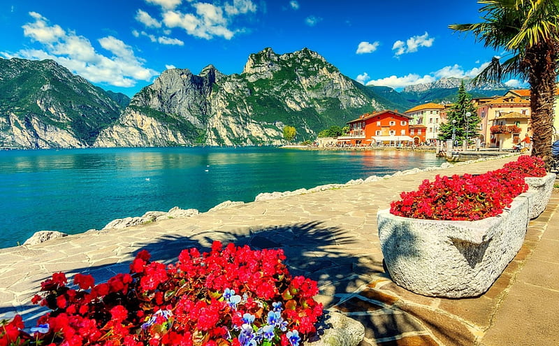 Lake Garda-Italy, Italy, travel, town, bonito, lake, mountain, summer, walk, reflection, landscape, HD wallpaper