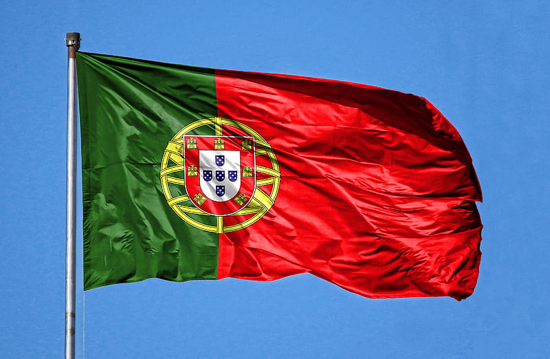 Portugal flag on flagpole, Flag of Portugal, blue sky, flagpole, Portuguese flag, Portugal flag, HD wallpaper