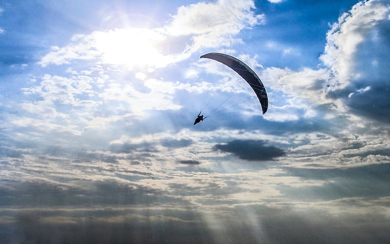 Paragliding in the Sky, sunbeams, paragliding, clouds, sky, HD wallpaper