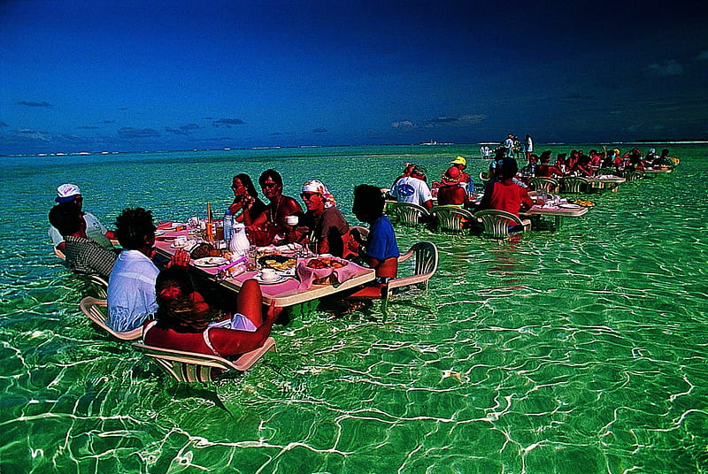 Retro 1970's Lunch in the Sea - Bora Bora, 1970s, 1970, eat, old, picnic, sea, atoll, beach, lagoon, bora bora, lunch, dining, vintage, exotic, islands, tables, ocean, retro, paradise, dine, island, tahiti, tropical, HD wallpaper