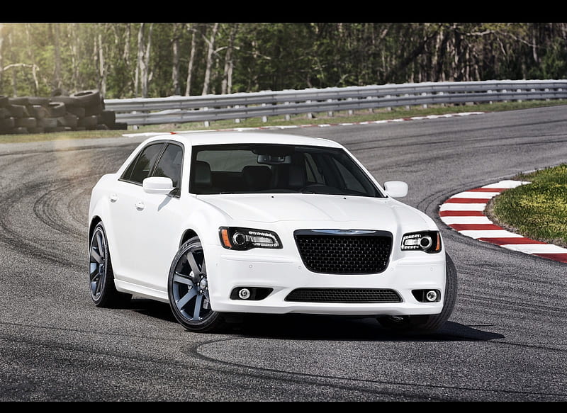 chrysler-300-srt8-front-car-hd-wallpaper-peakpx