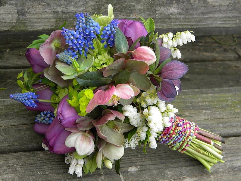 Bonito ramo de flores de primavera, jacinto, púrpura, rosa cuaresmal,  tulipanes, Fondo de pantalla HD | Peakpx