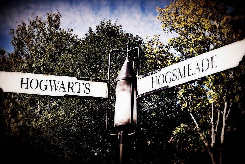 To Hogwarts We Go, harry potter, hogsmeade, magic, HD wallpaper