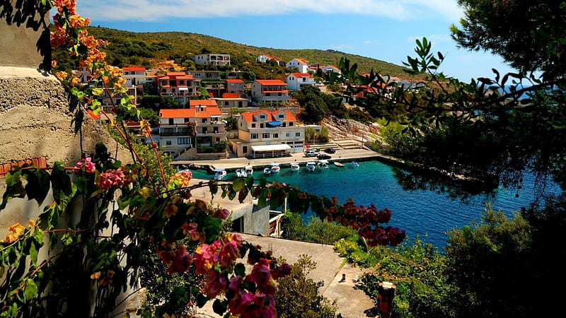 seaside croatian town, boats, town, flowers, hill, harbor, sea, HD wallpaper