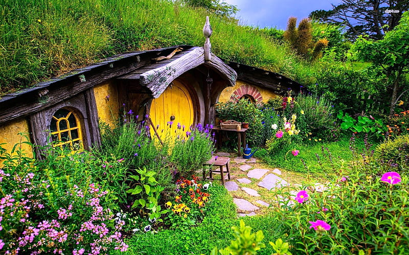 Hobbiton-new-zealand, hobbit, colorful, house, plants, flowers, nature, forces of nature, sky, HD wallpaper