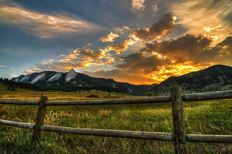 The Flatirons Boulder, Colorado, mountain, nature, cool, field, HD wallpaper