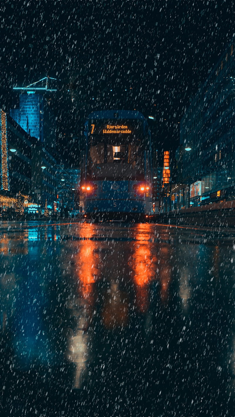 Lluvia transporte ciudad, noche, tarde, oscuro, Fondo de pantalla de  teléfono HD | Peakpx