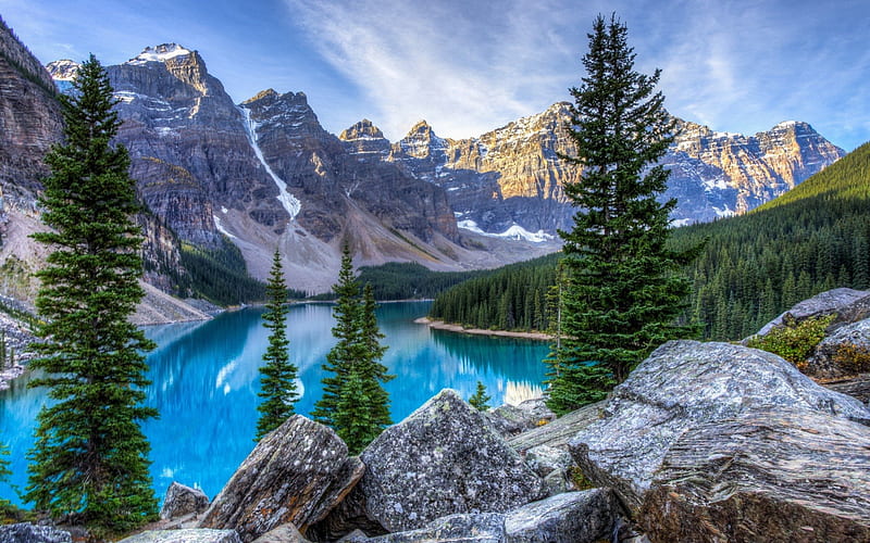 Moraine Lake in Banff National Park, Alberta, Canada, amazing, mountains, awesome, bonito, trees, HD wallpaper