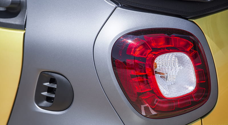 2017 Smart ForTwo Cabrio Prime - Tail Light , car, HD wallpaper