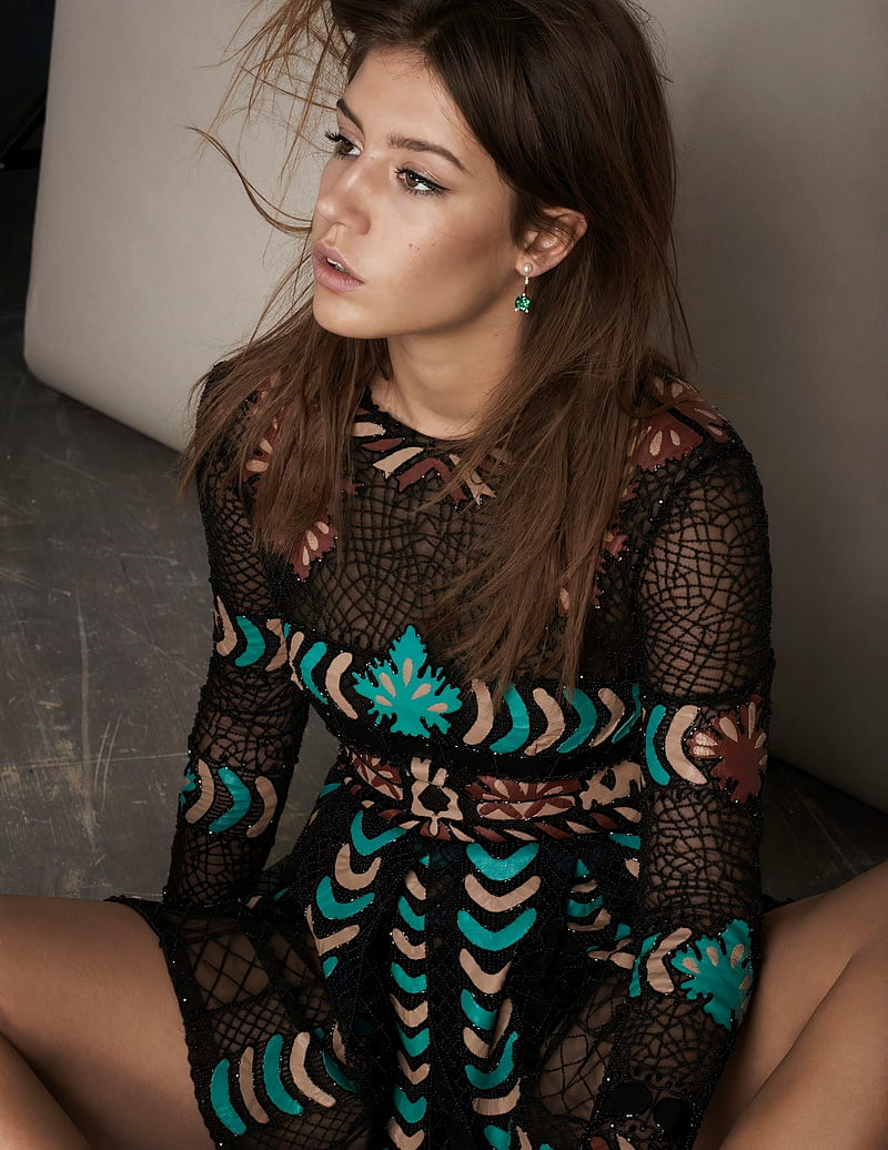 Adele Exarchopoulos, women, actress, brunette, long hair, French, french women, simple background, HD phone wallpaper